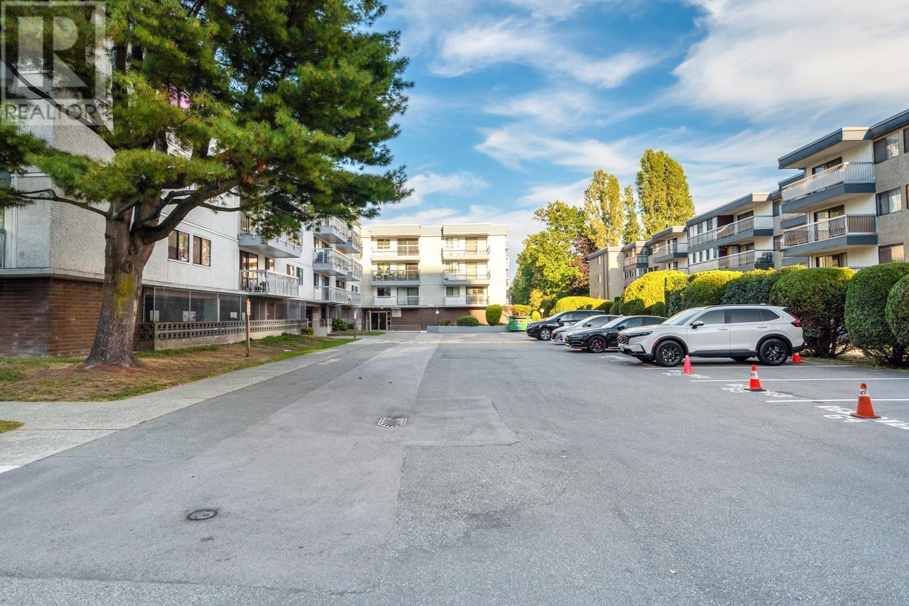317 6340 Buswell Street, Richmond, British Columbia  V6Y 2E9 - Photo 2 - R2811082