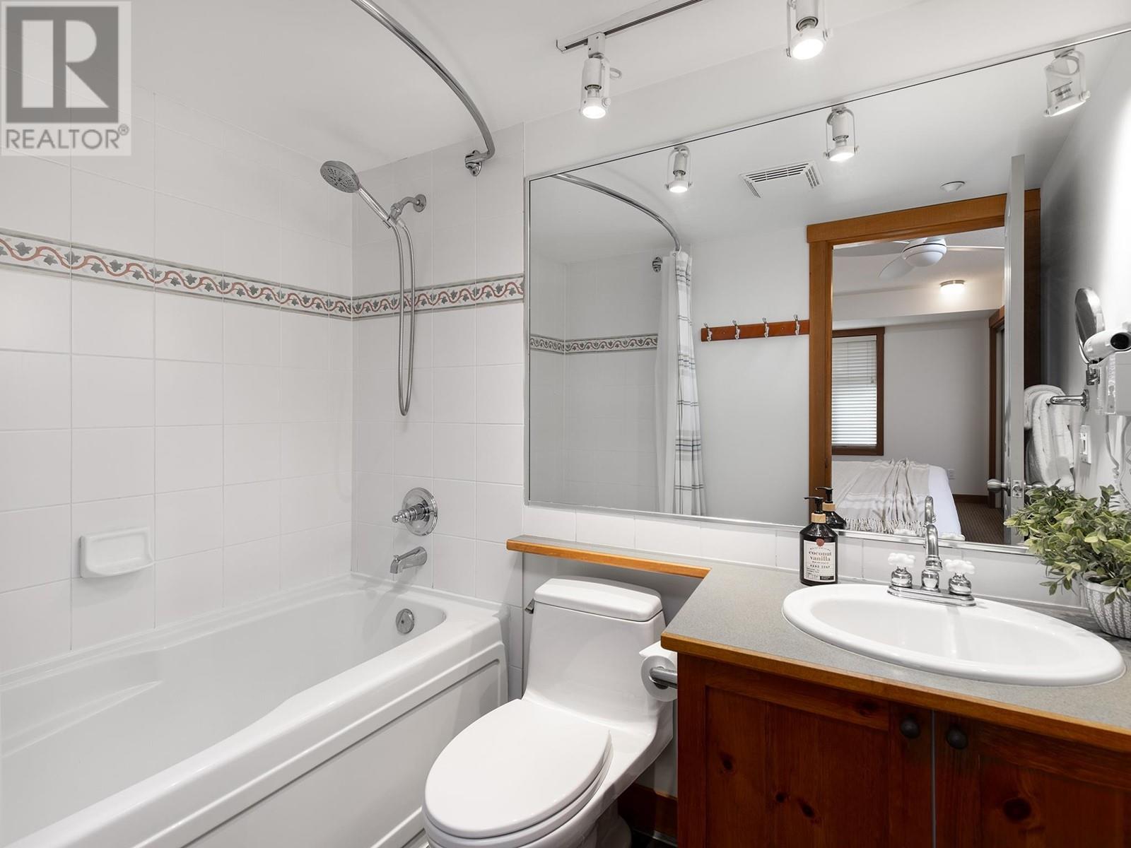 414 4660 Blackcomb Way, Whistler, British Columbia  V0N 1B4 - Photo 13 - R2813678