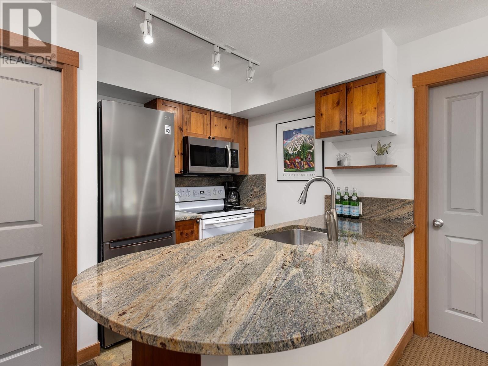 414 4660 Blackcomb Way, Whistler, British Columbia  V0N 1B4 - Photo 9 - R2813678