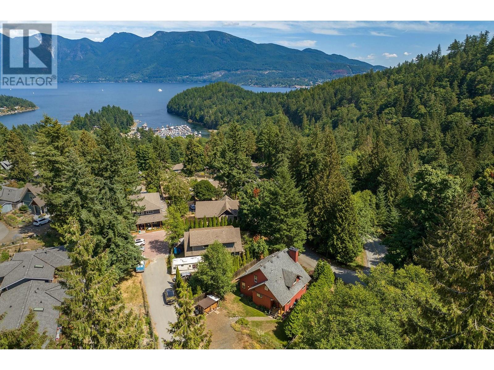951 Village Drive, Bowen Island, British Columbia  V0N 1G1 - Photo 27 - R2806415