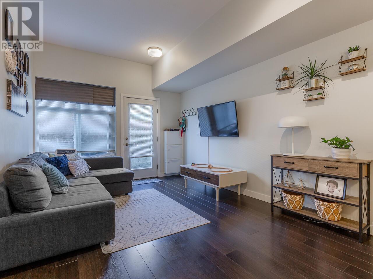 102 618 Langside Avenue, Coquitlam, British Columbia  V3J 0B8 - Photo 5 - R2813351