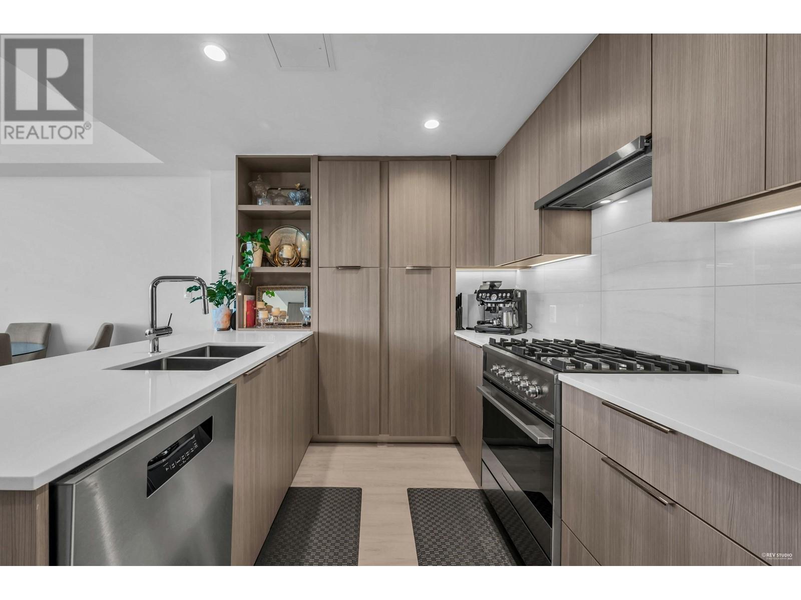 806 1401 Hunter Street, North Vancouver, British Columbia  V7J 0E2 - Photo 5 - R2813622