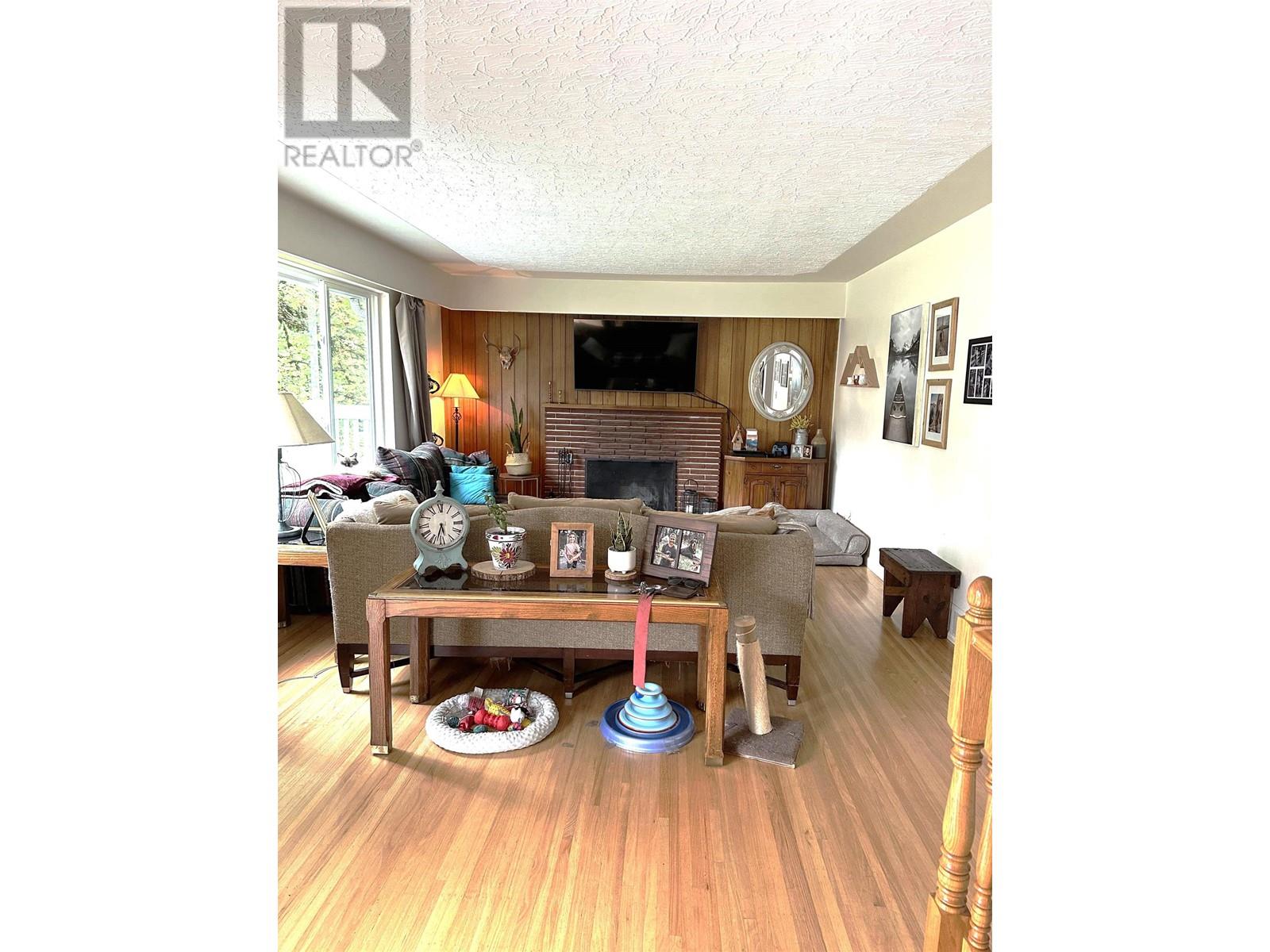 1025 Clements Avenue, North Vancouver, British Columbia  V7R 2L3 - Photo 5 - R2808944