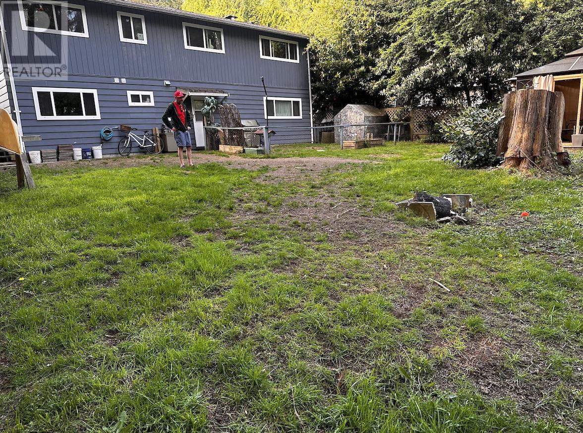 1025 Clements Avenue, North Vancouver, British Columbia  V7R 2L3 - Photo 13 - R2808944