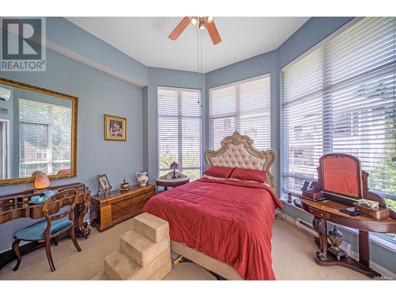 524 3629 Deercrest Drive, North Vancouver, British Columbia  V7G 2S9 - Photo 4 - R2813688