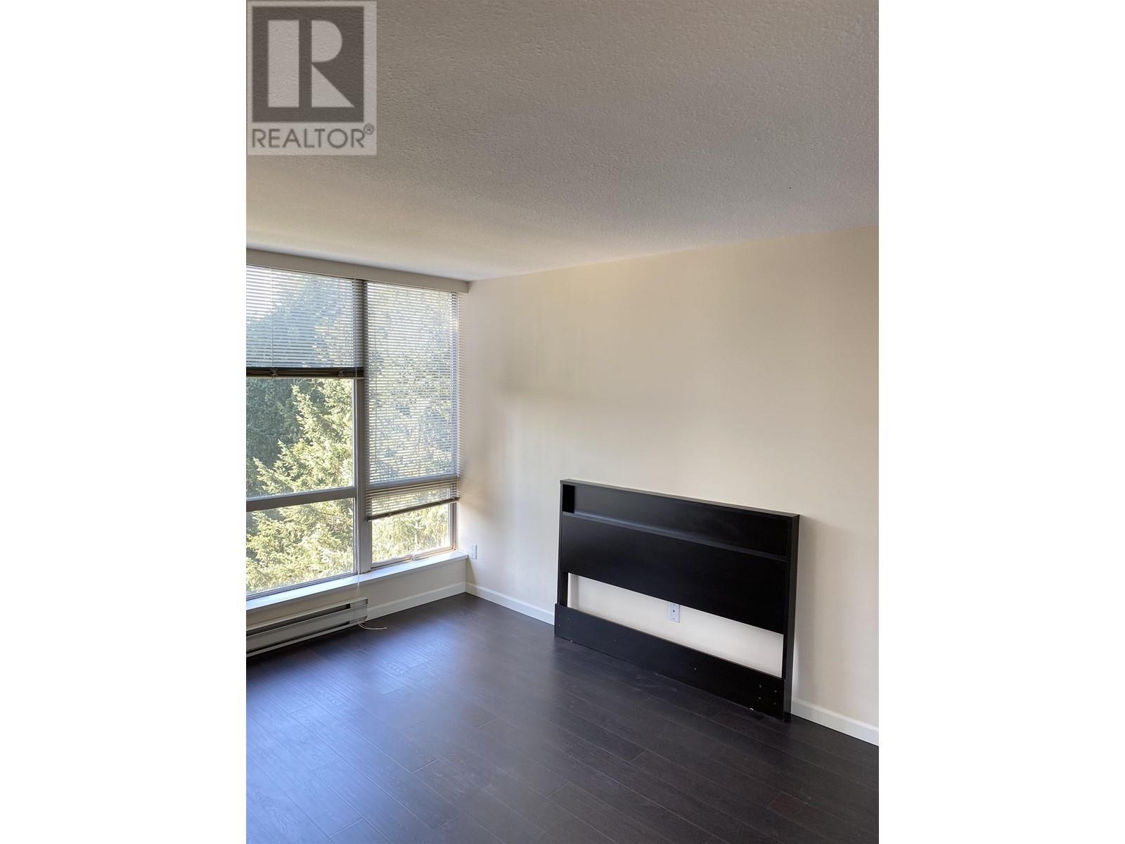 803 9633 Manchester Drive, Burnaby, British Columbia  V3N 4Y9 - Photo 10 - R2797775