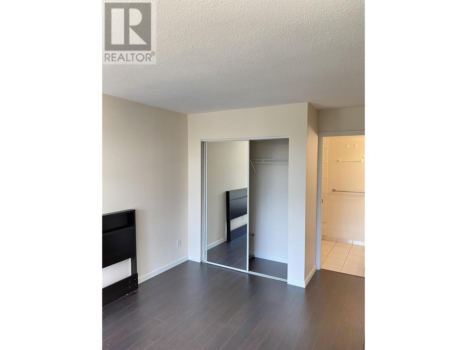 803 9633 Manchester Drive, Burnaby, British Columbia  V3N 4Y9 - Photo 11 - R2797775