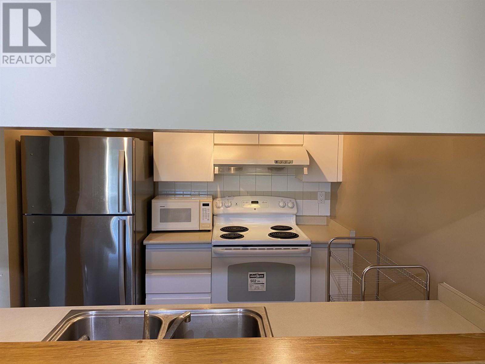 803 9633 Manchester Drive, Burnaby, British Columbia  V3N 4Y9 - Photo 15 - R2797775
