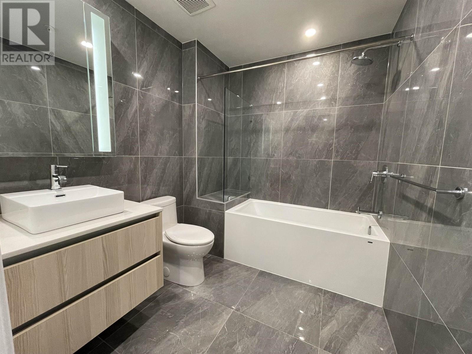 1703 5333 Goring Street, Burnaby, British Columbia  V5B 0B6 - Photo 4 - R2813149