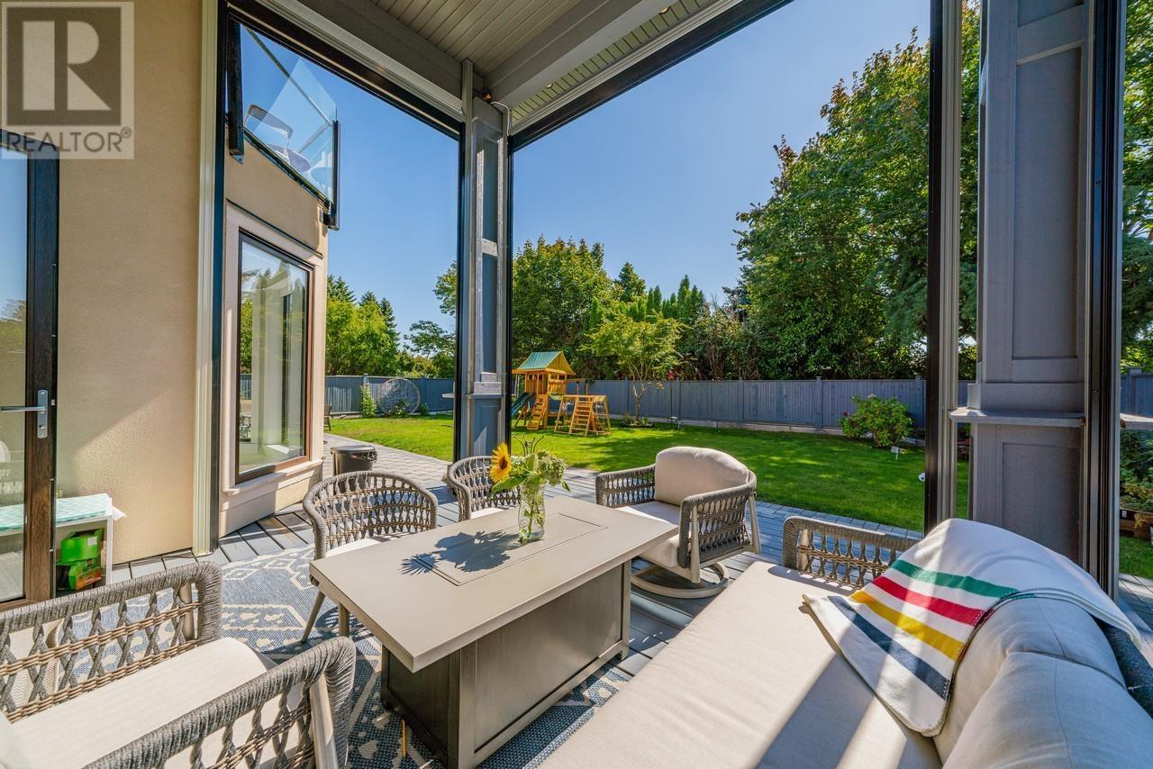 Listing Picture 37 of 40 : 5500 LANCING ROAD, Richmond / 烈治文 - 魯藝地產 Yvonne Lu Group - MLS Medallion Club Member