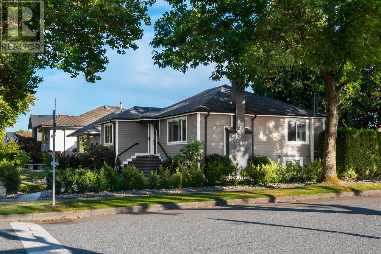 3904 Triumph Street, Burnaby, British Columbia  V5C 1Y8 - Photo 4 - R2813704