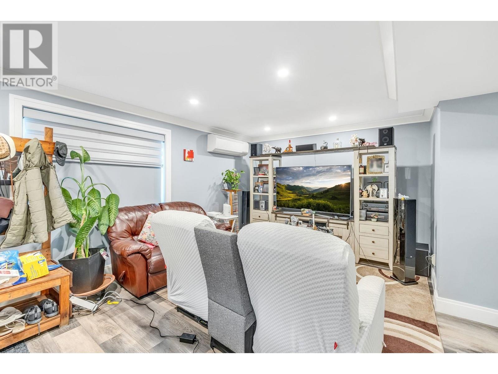 863 Pinebrook Place, Coquitlam, British Columbia  V3C 4C1 - Photo 6 - R2810323