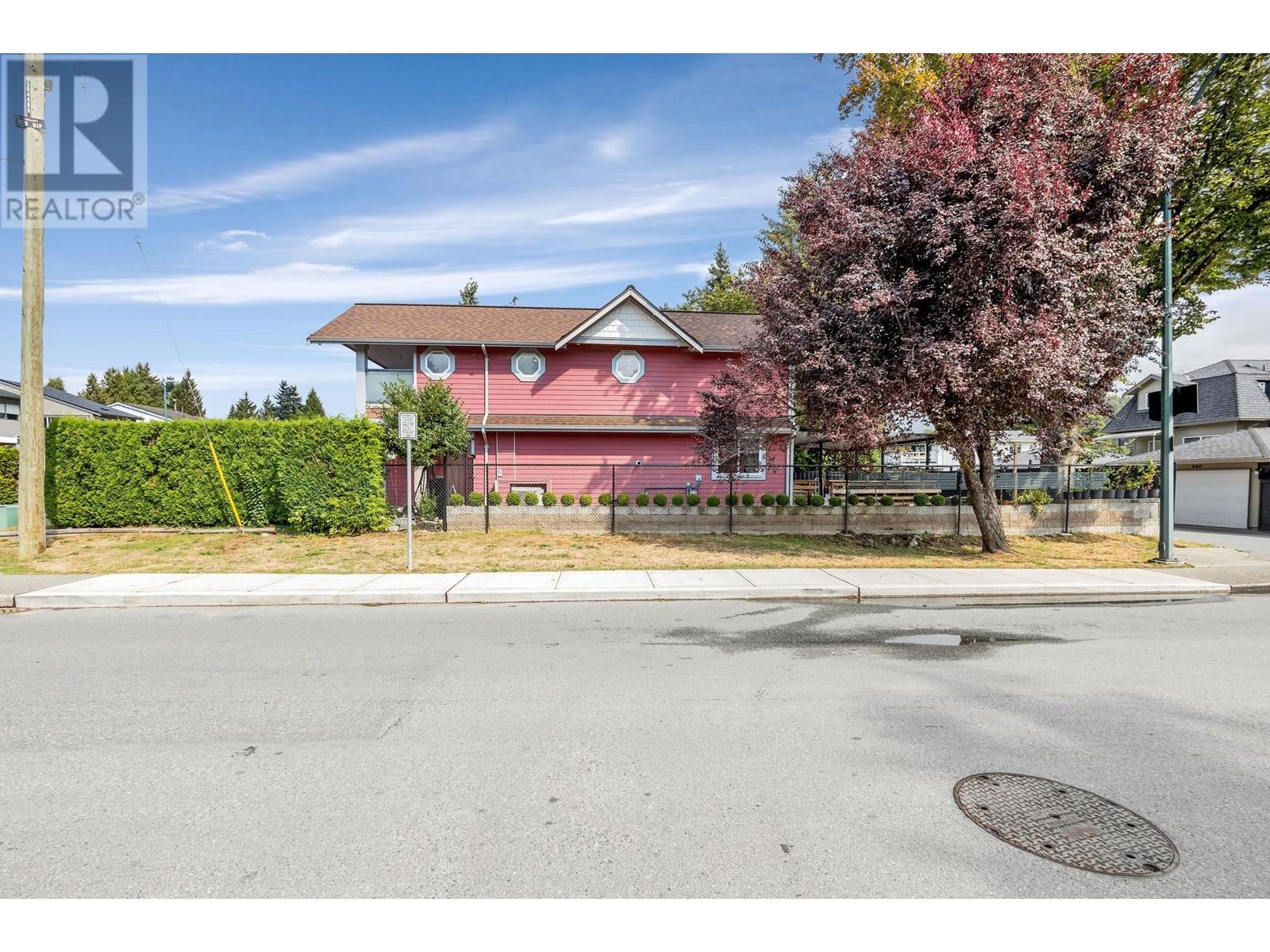 863 Pinebrook Place, Coquitlam, British Columbia  V3C 4C1 - Photo 24 - R2810323
