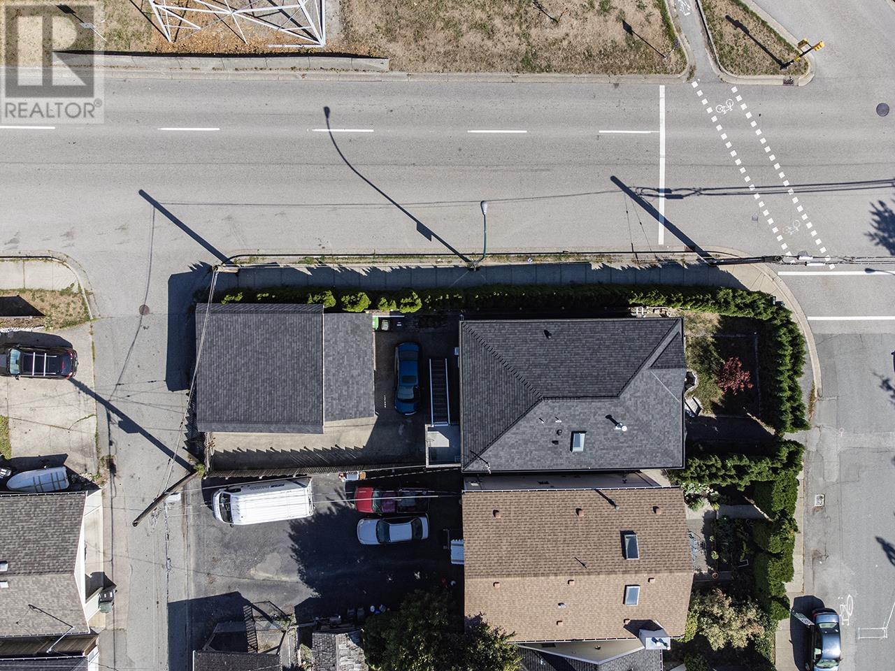 3681 Adanac Street, Vancouver, British Columbia  V5K 2P7 - Photo 2 - R2813582