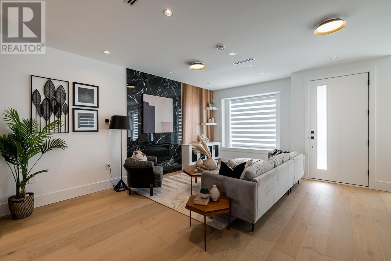 2483 E 6th Avenue, Vancouver, British Columbia  V5M 1P9 - Photo 2 - R2812651