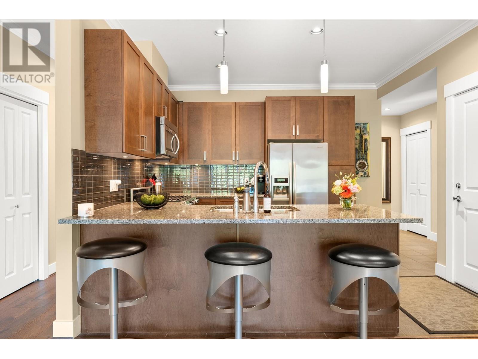 302 6471 Princess Lane, Richmond, British Columbia  V7E 6R7 - Photo 17 - R2812488
