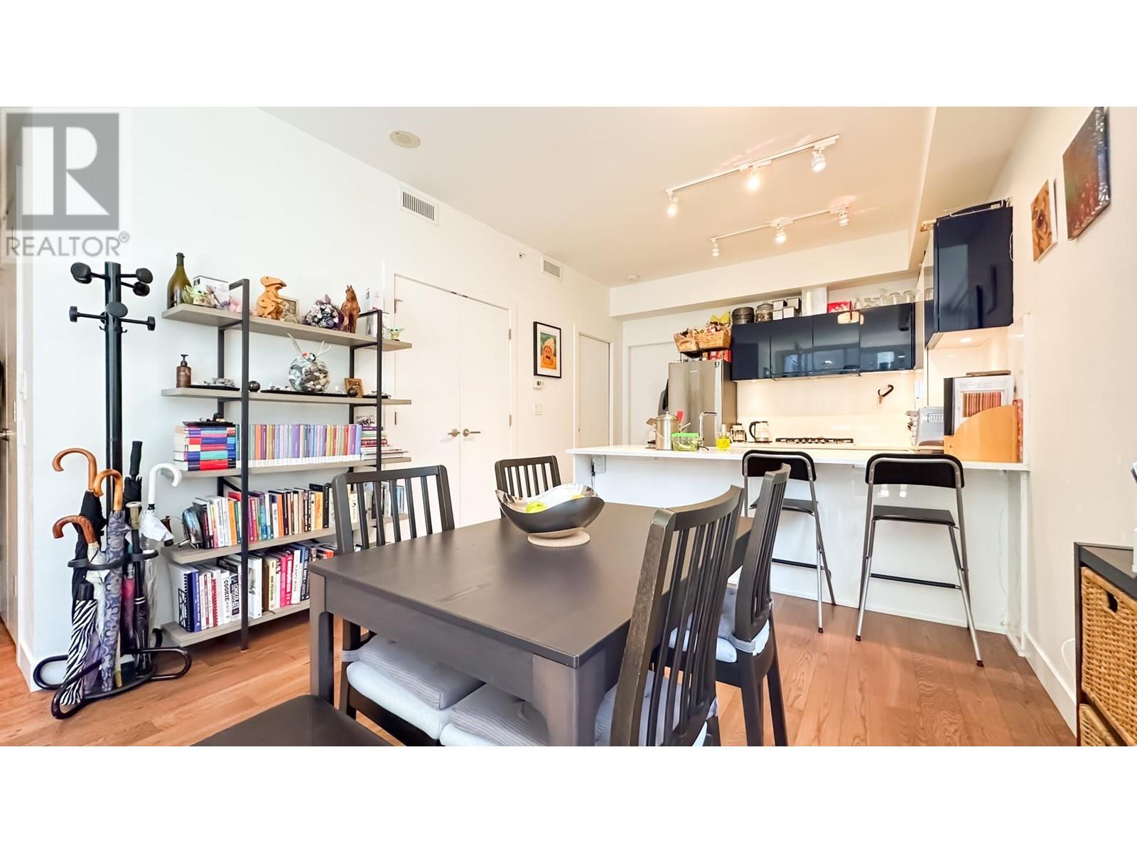 301 108 E 1ST AVENUE, vancouver, British Columbia