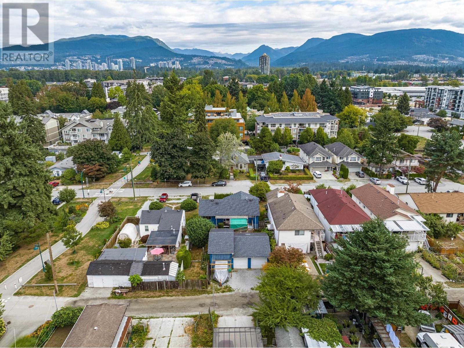 2234 Hawthorne Avenue, Port Coquitlam, British Columbia  V3C 1W6 - Photo 3 - R2812986