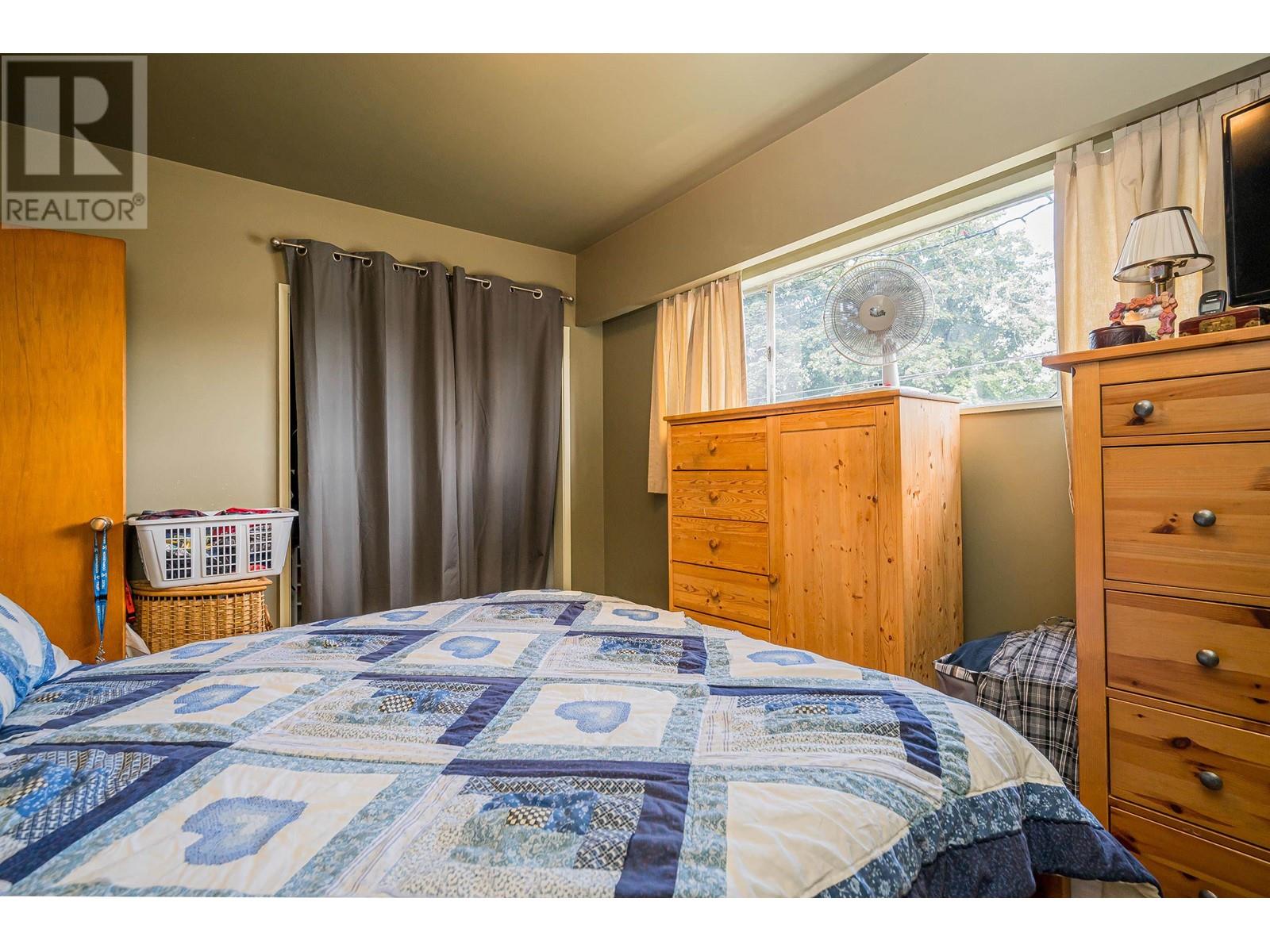 2234 Hawthorne Avenue, Port Coquitlam, British Columbia  V3C 1W6 - Photo 13 - R2812986