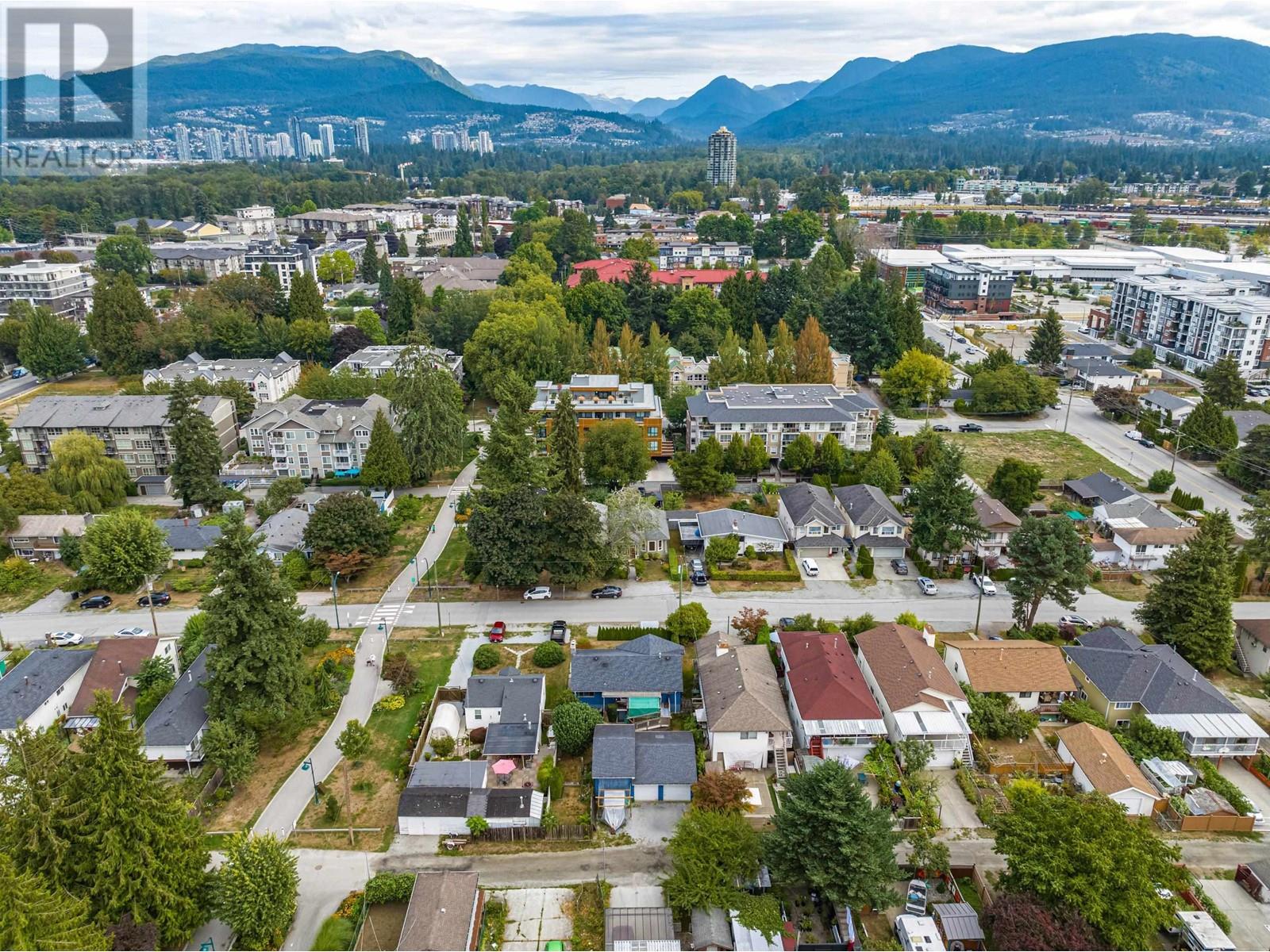 2234 Hawthorne Avenue, Port Coquitlam, British Columbia  V3C 1W6 - Photo 36 - R2812986