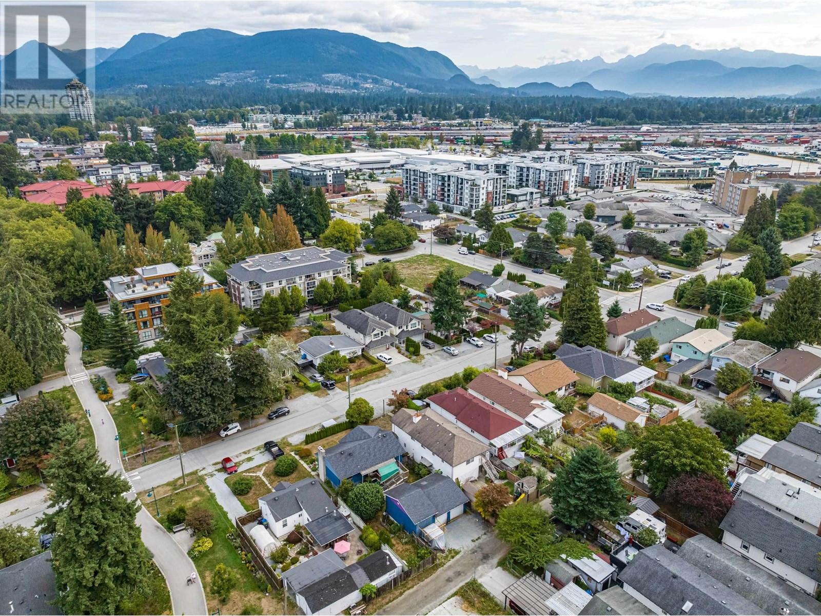2234 Hawthorne Avenue, Port Coquitlam, British Columbia  V3C 1W6 - Photo 35 - R2812986