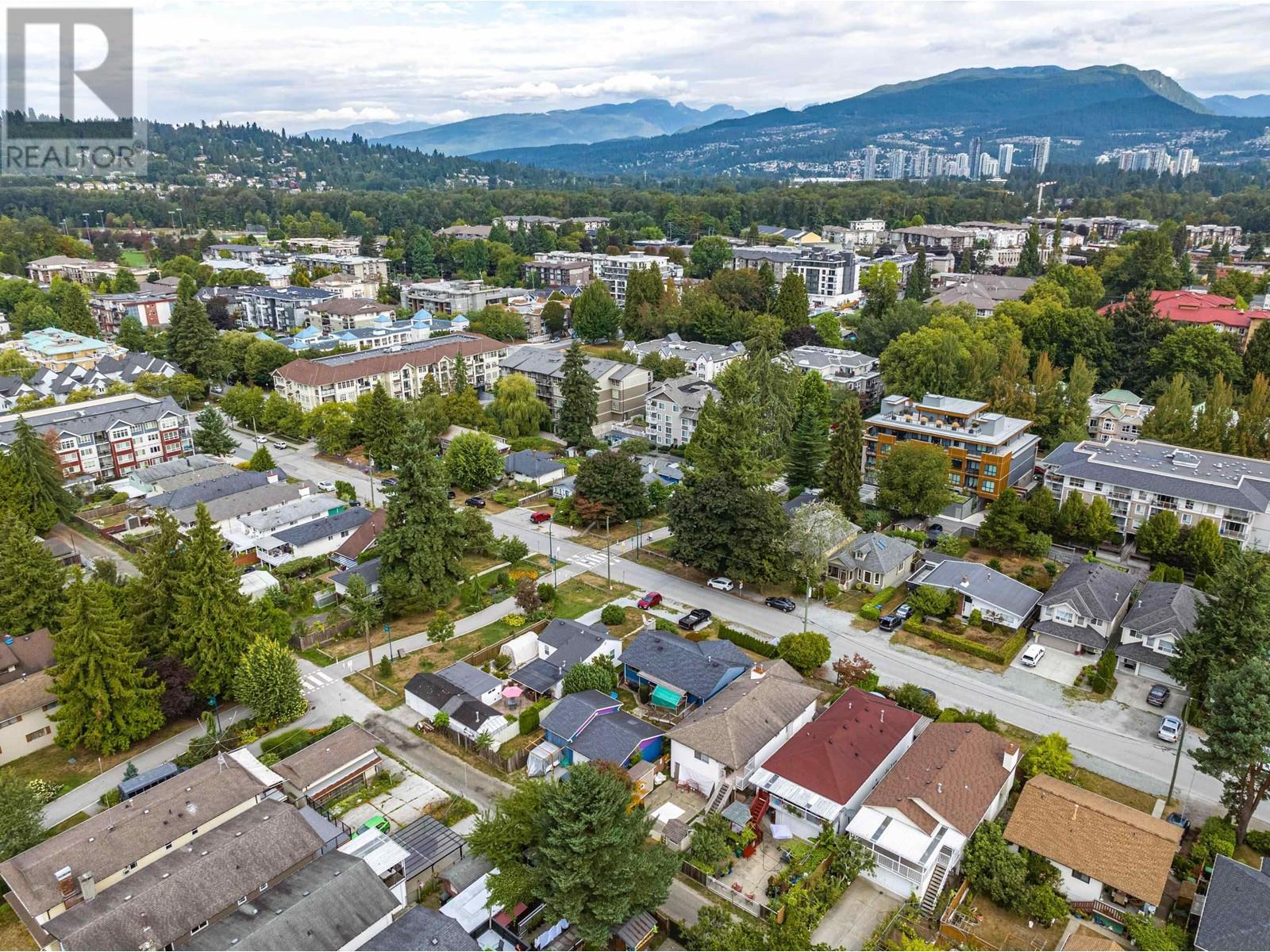 2234 Hawthorne Avenue, Port Coquitlam, British Columbia  V3C 1W6 - Photo 37 - R2812986
