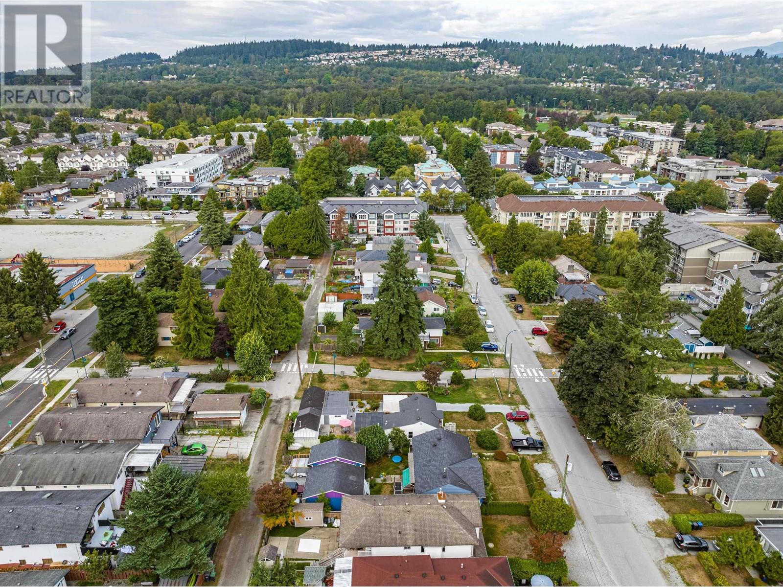 2234 Hawthorne Avenue, Port Coquitlam, British Columbia  V3C 1W6 - Photo 38 - R2812986