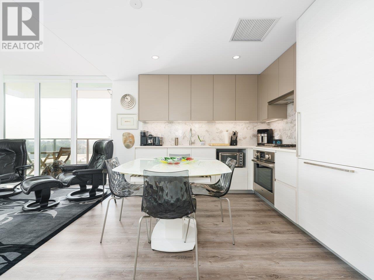 806 8181 CHESTER STREET, vancouver, British Columbia