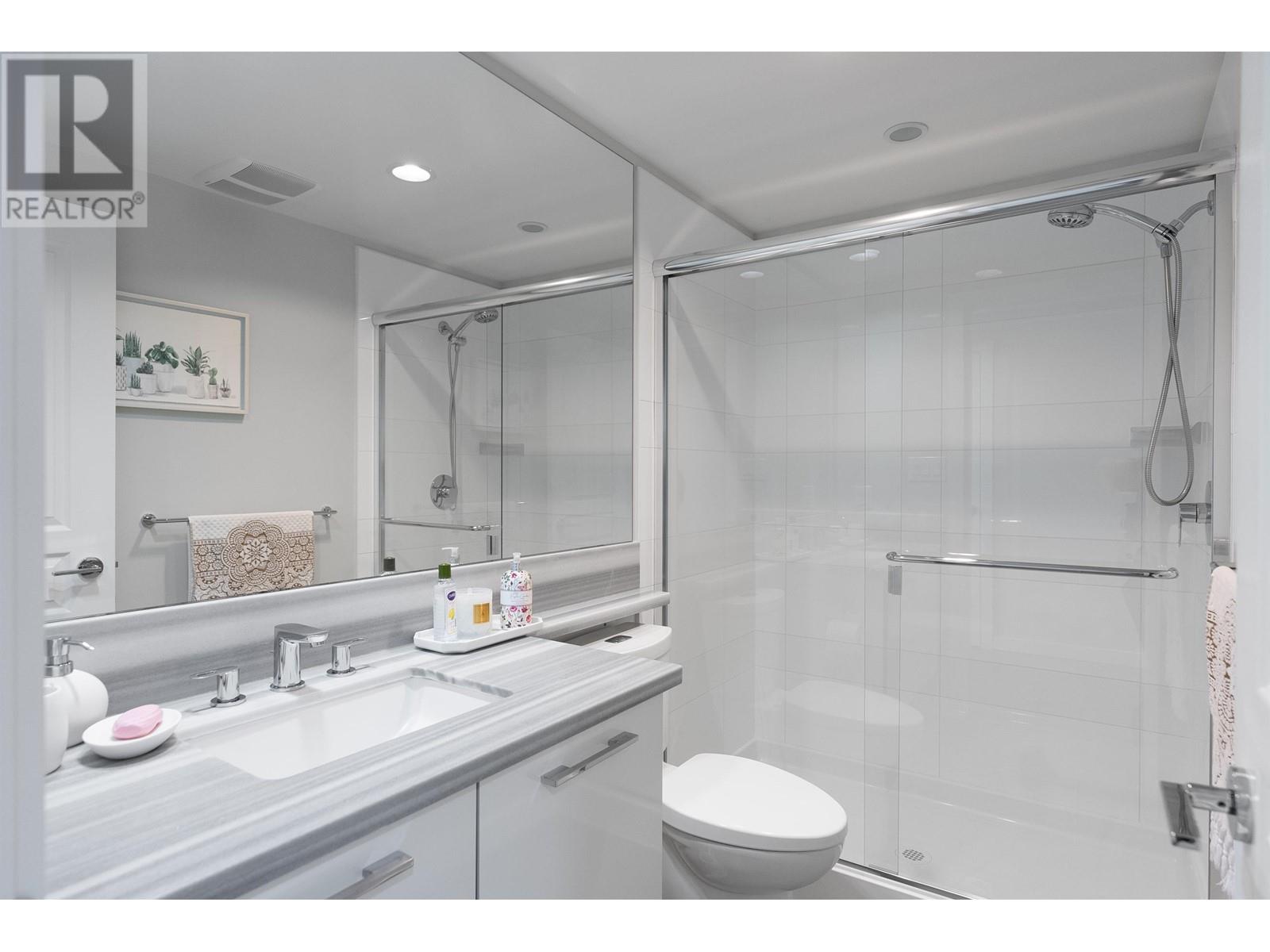 901 3093 Windsor Gate, Coquitlam, British Columbia  V3B 0N2 - Photo 7 - R2813765