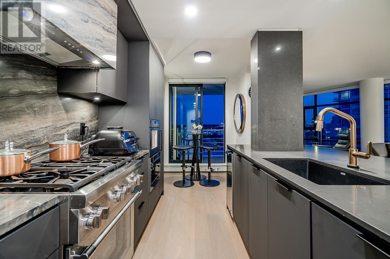 2207 198 Aquarius Mews, Vancouver, British Columbia  V6Z 2Y4 - Photo 4 - R2813799