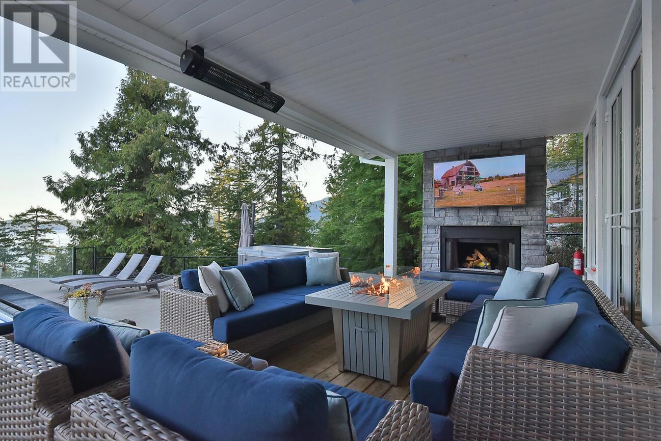165 Witherby Road, Gibsons, British Columbia  V0N 1V6 - Photo 5 - R2813846