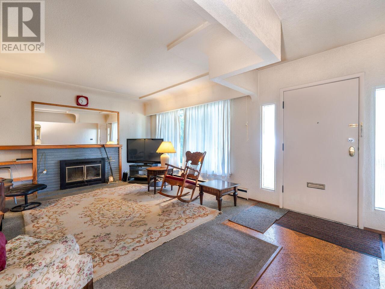 1536 Duthie Avenue, Burnaby, British Columbia  V5A 2R6 - Photo 2 - R2813860