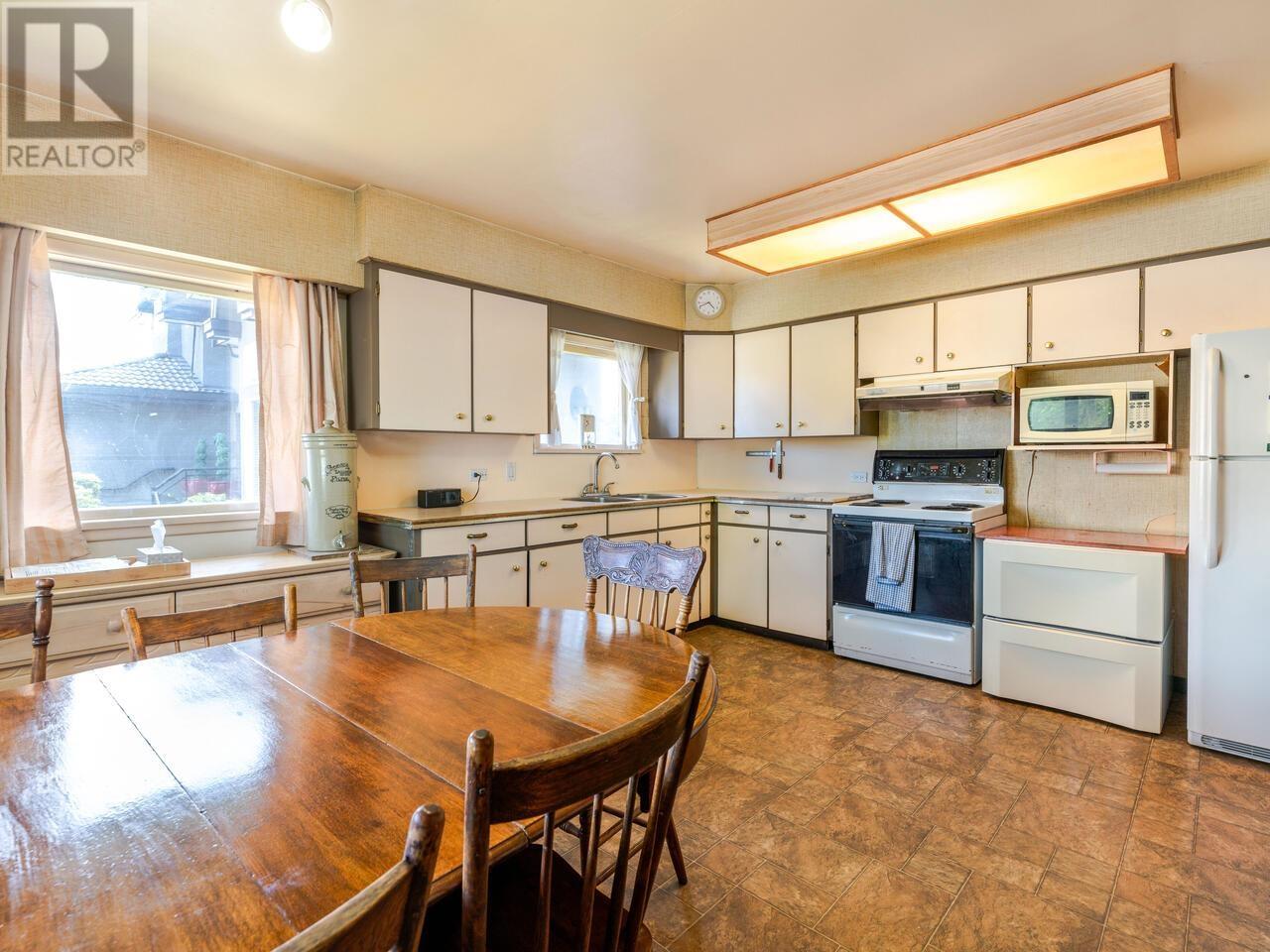 1536 Duthie Avenue, Burnaby, British Columbia  V5A 2R6 - Photo 6 - R2813860