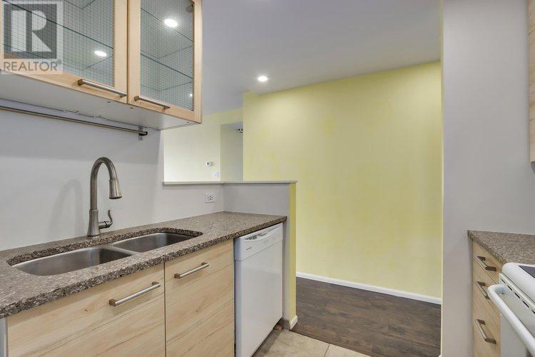 1401 6595 Willingdon Avenue, Burnaby, British Columbia  V5H 4E5 - Photo 8 - R2812108