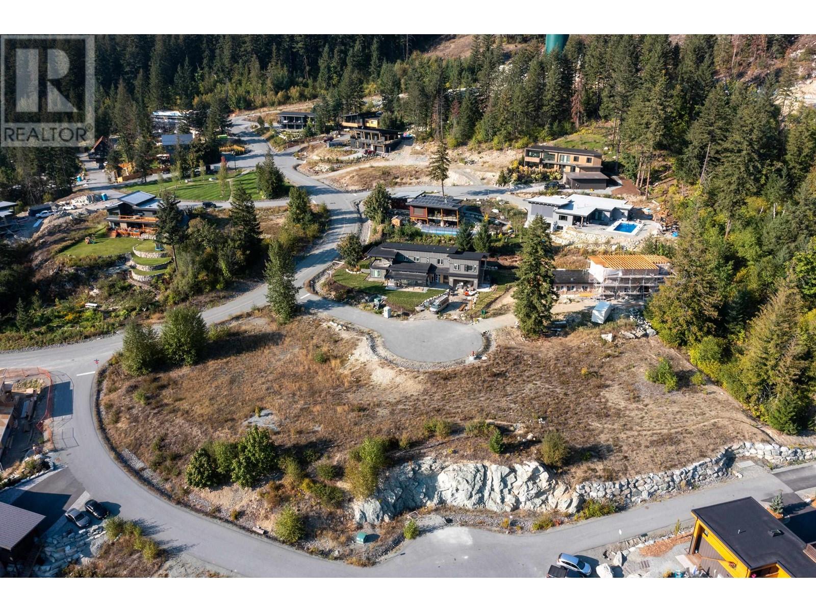 1602 Sisqa Peak Drive, Pemberton, British Columbia  V0N 2L1 - Photo 1 - R2813943