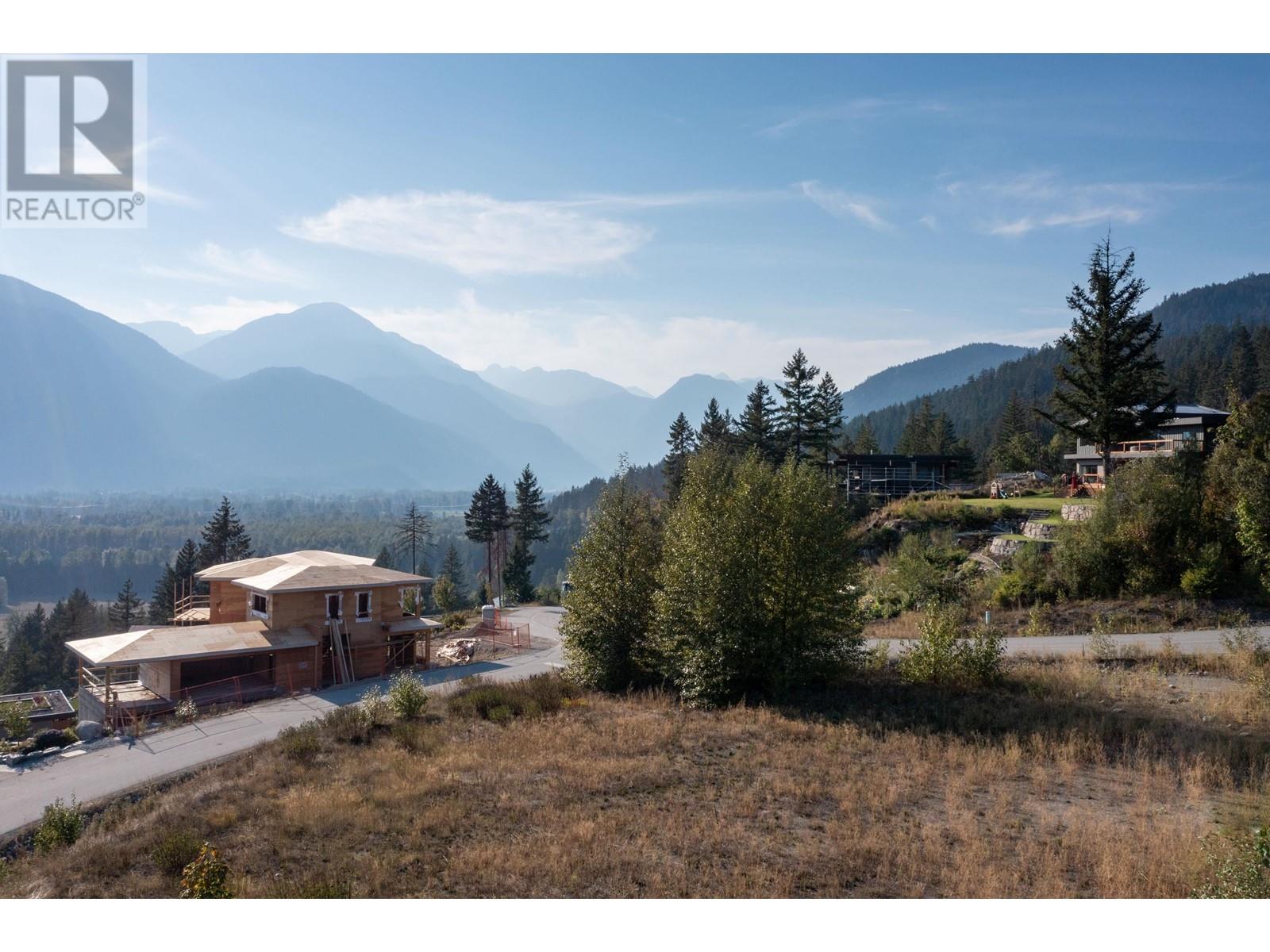 1602 Sisqa Peak Drive, Pemberton, British Columbia  V0N 2L1 - Photo 7 - R2813943