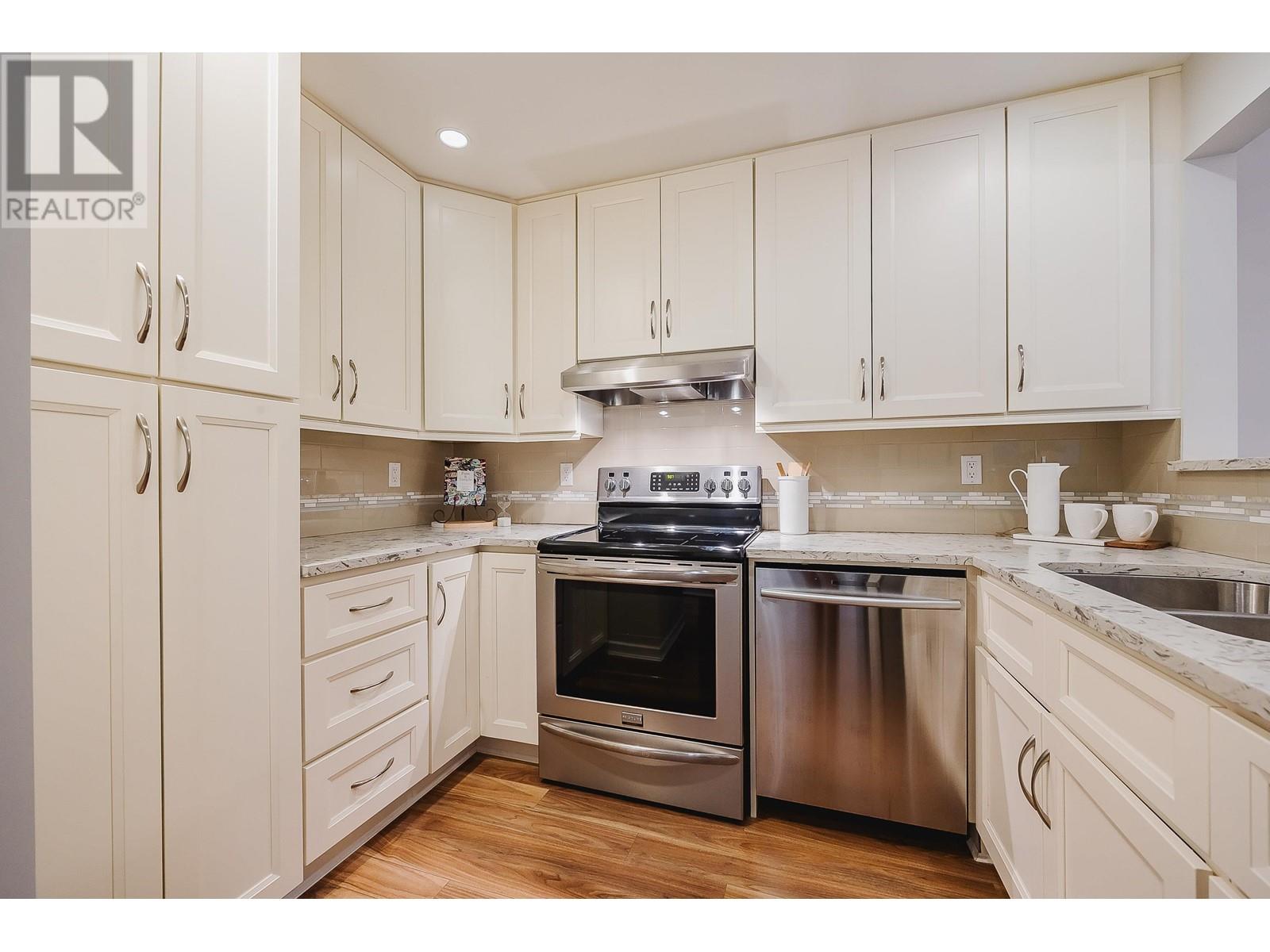 16 270 Casey Street, Coquitlam, British Columbia  V3K 6Y4 - Photo 8 - R2813891
