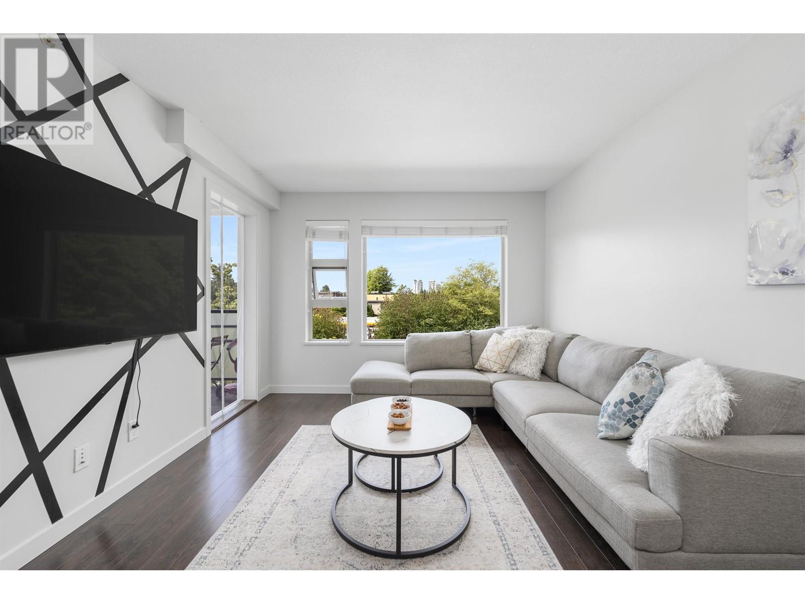 406 1677 Lloyd Avenue, Vancouver, British Columbia  V7P 0B1 - Photo 11 - R2814013