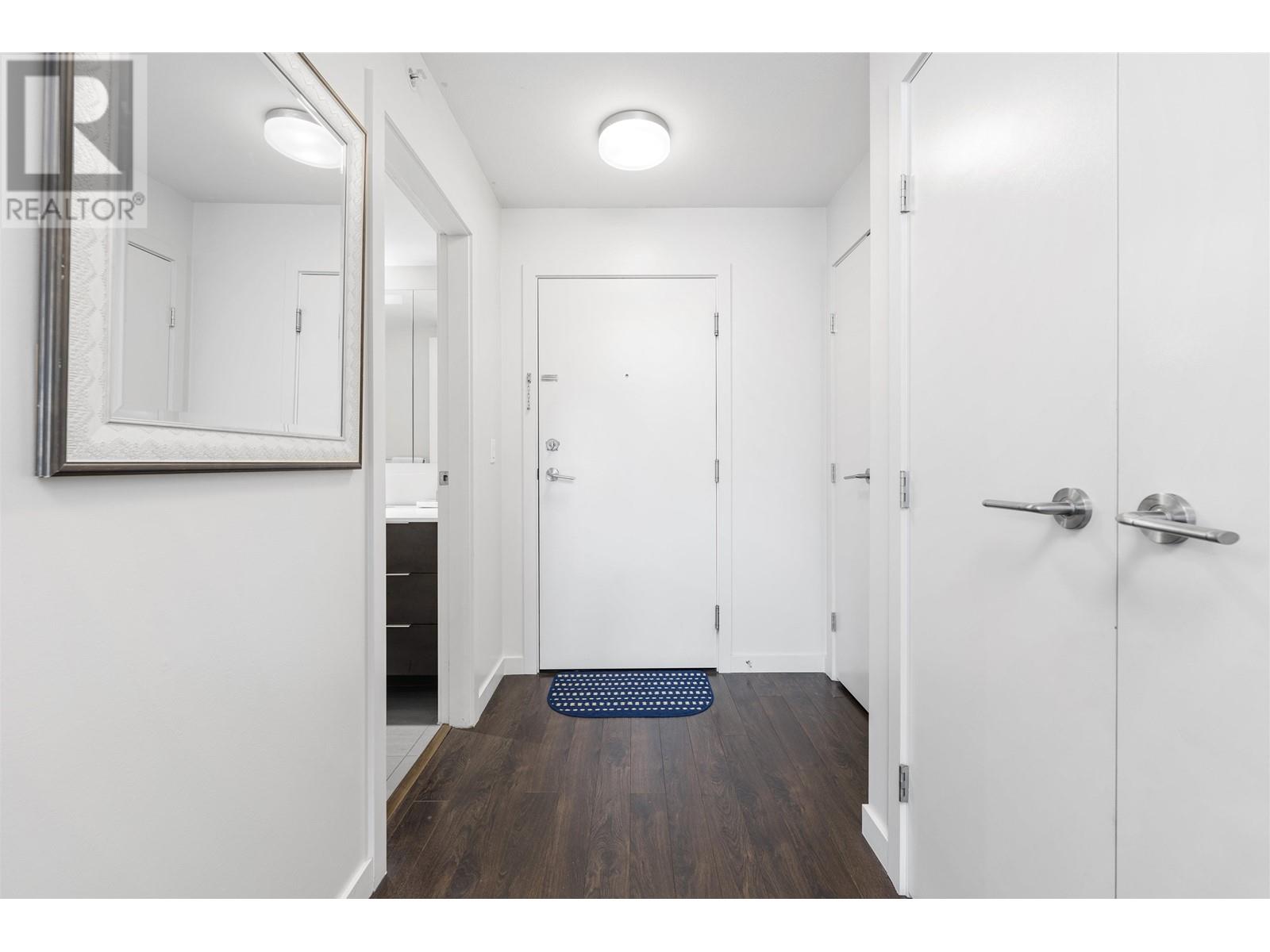 406 1677 Lloyd Avenue, Vancouver, British Columbia  V7P 0B1 - Photo 3 - R2814013