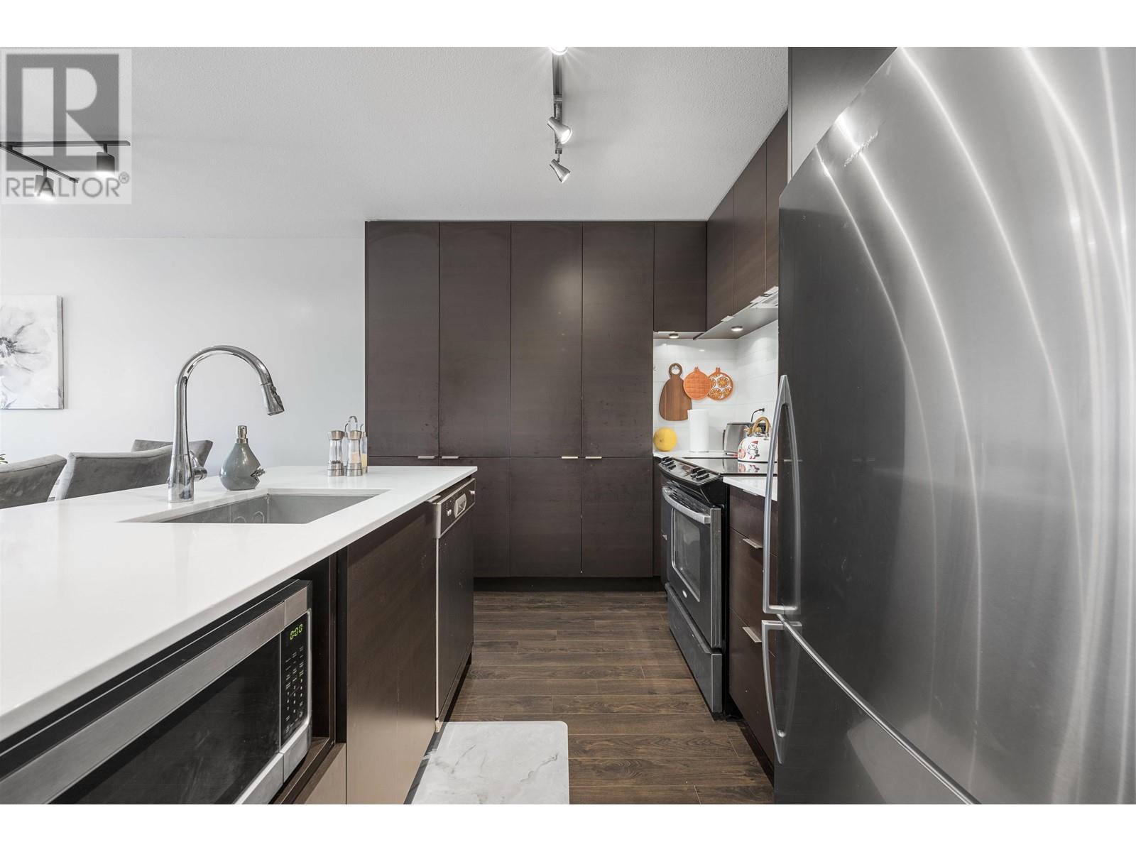 406 1677 Lloyd Avenue, Vancouver, British Columbia  V7P 0B1 - Photo 5 - R2814013