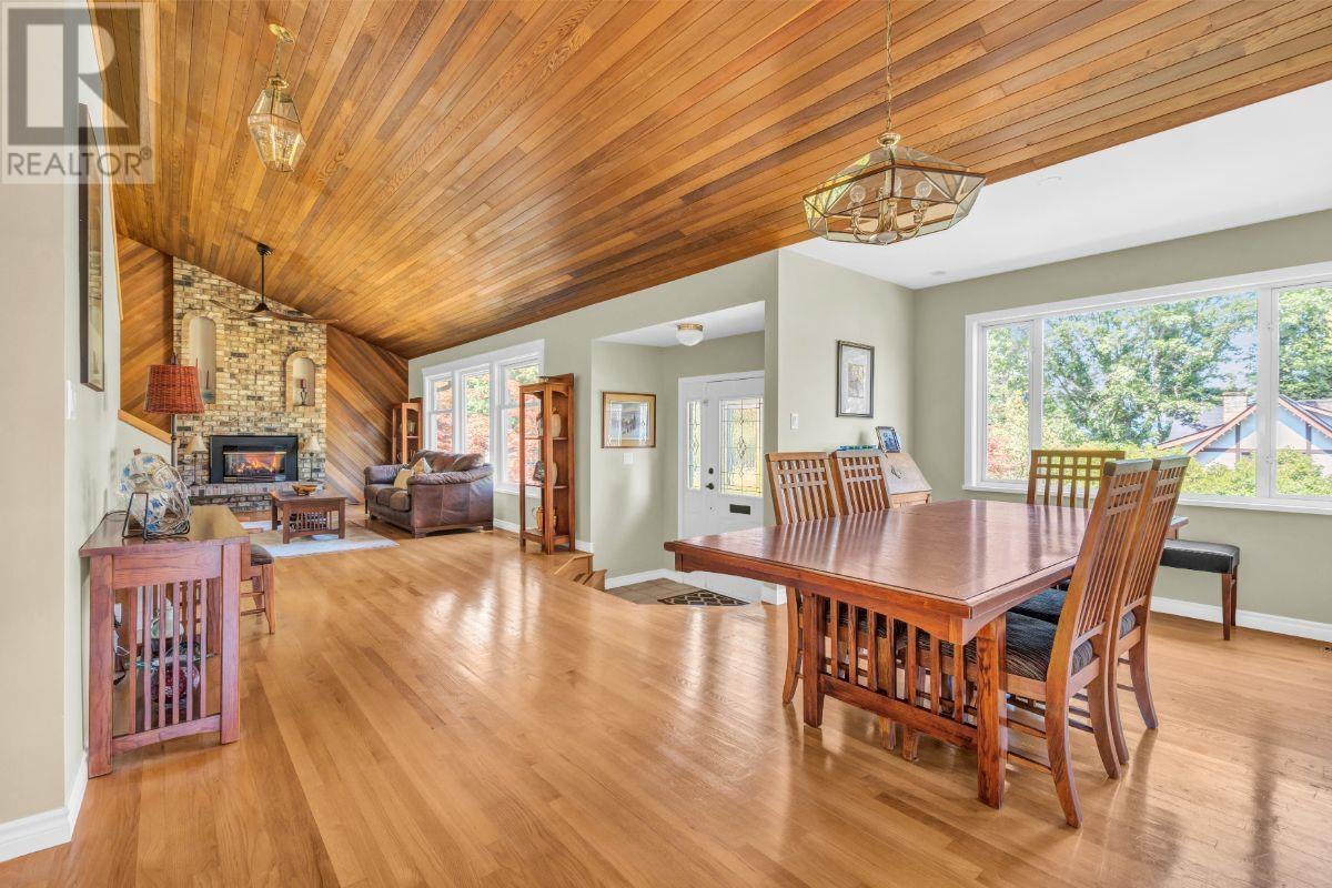 602 Waterloo Drive, Port Moody, British Columbia  V3H 3K5 - Photo 11 - R2814037