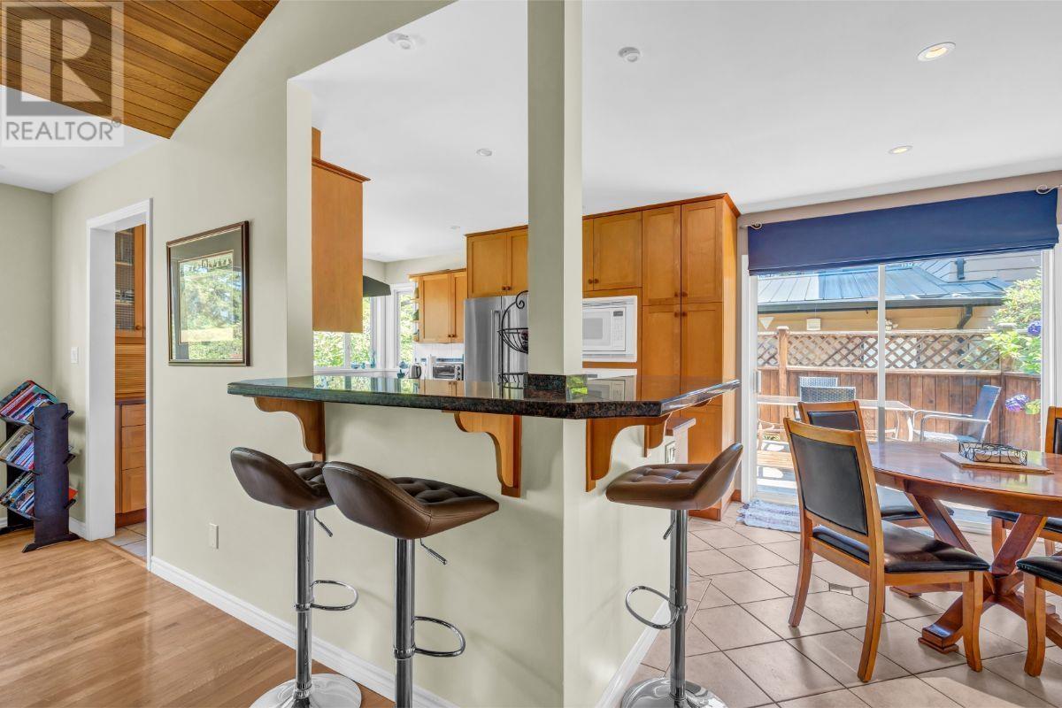 602 Waterloo Drive, Port Moody, British Columbia  V3H 3K5 - Photo 12 - R2814037