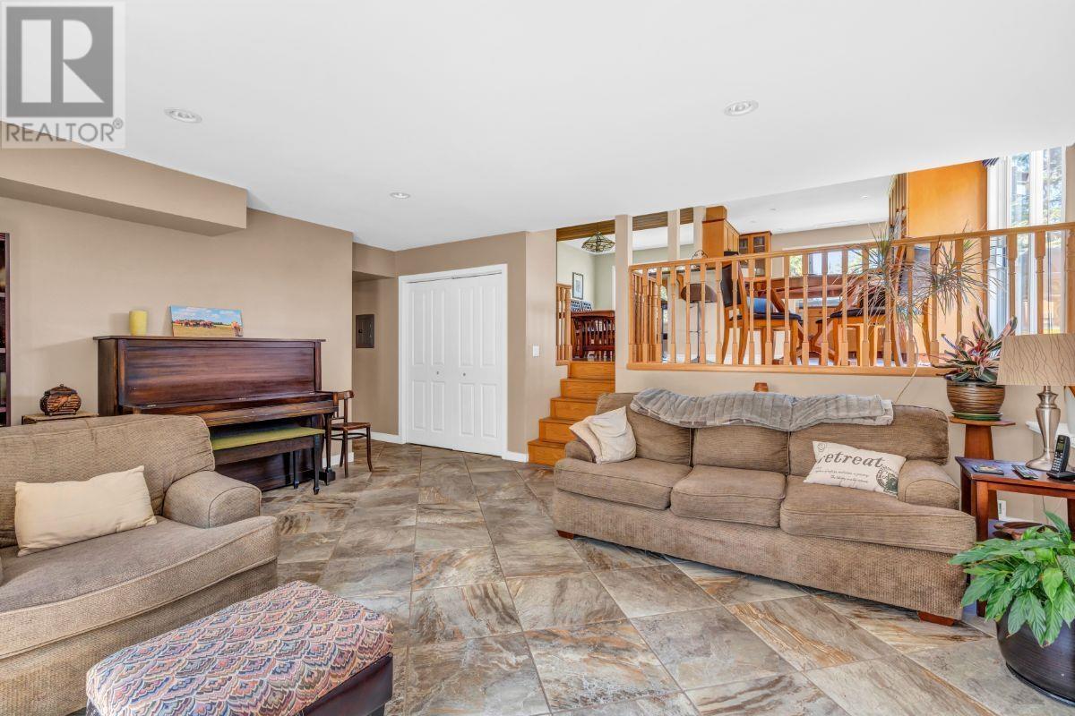602 Waterloo Drive, Port Moody, British Columbia  V3H 3K5 - Photo 21 - R2814037