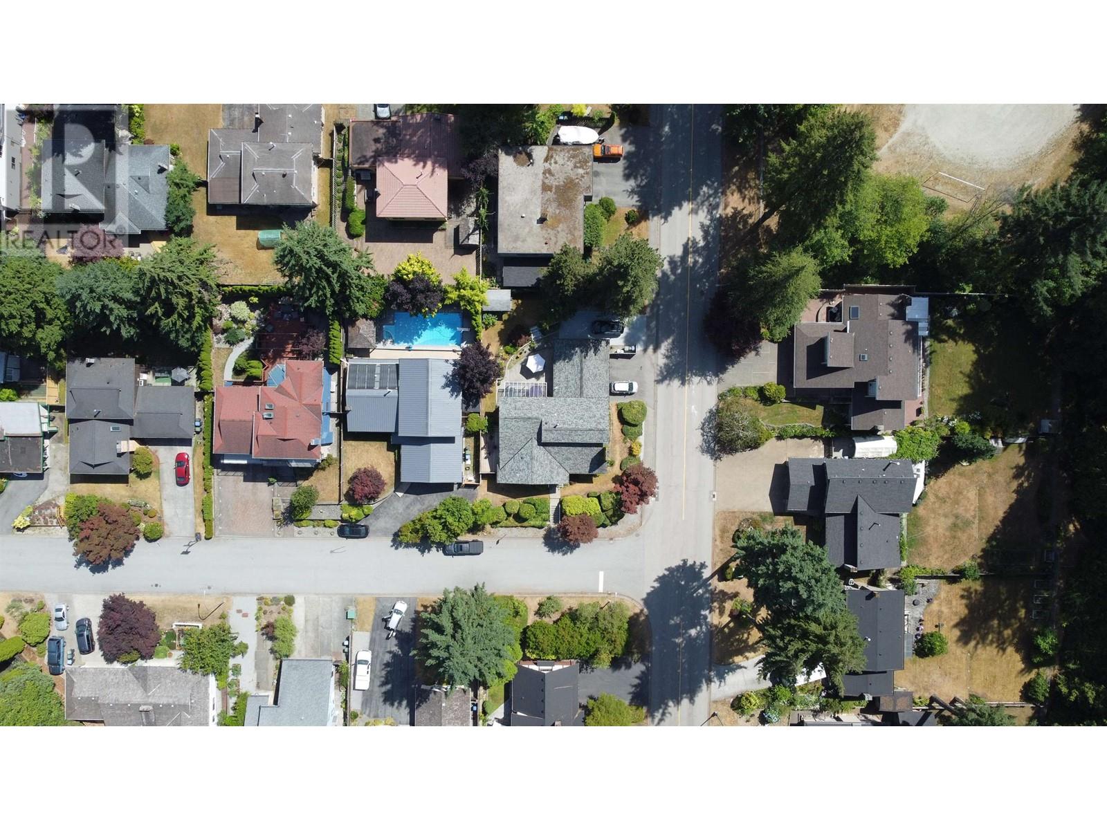 602 Waterloo Drive, Port Moody, British Columbia  V3H 3K5 - Photo 39 - R2814037