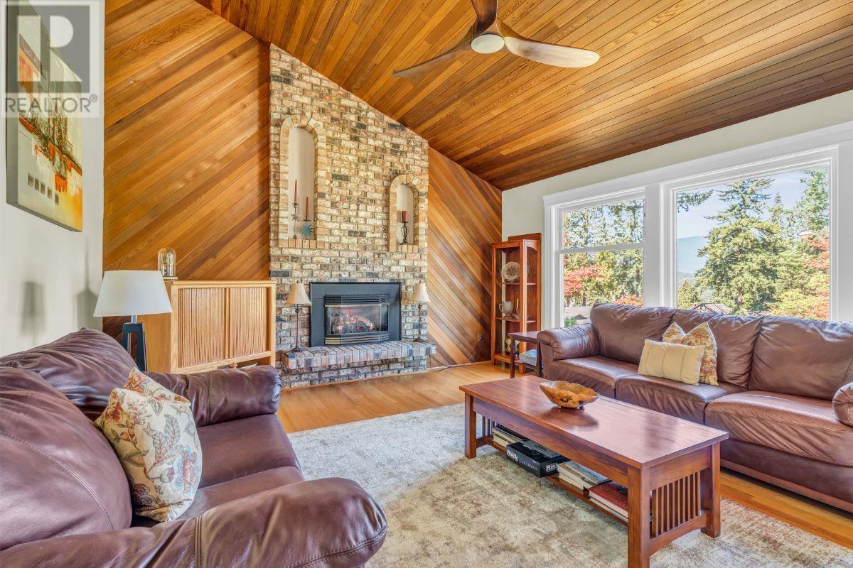 602 Waterloo Drive, Port Moody, British Columbia  V3H 3K5 - Photo 5 - R2814037