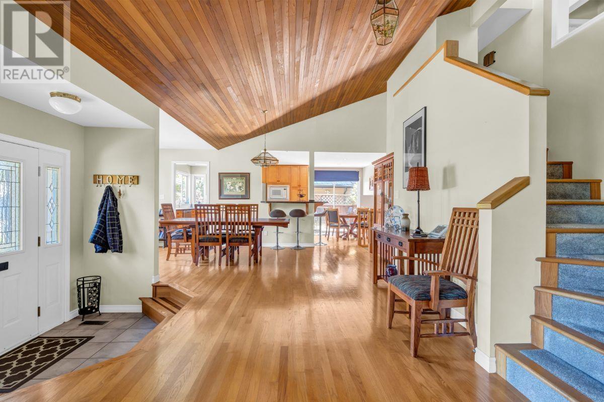 602 Waterloo Drive, Port Moody, British Columbia  V3H 3K5 - Photo 8 - R2814037