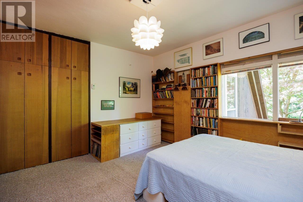 6040 Marine Drive, West Vancouver, British Columbia  V7W 2S3 - Photo 12 - R2814043