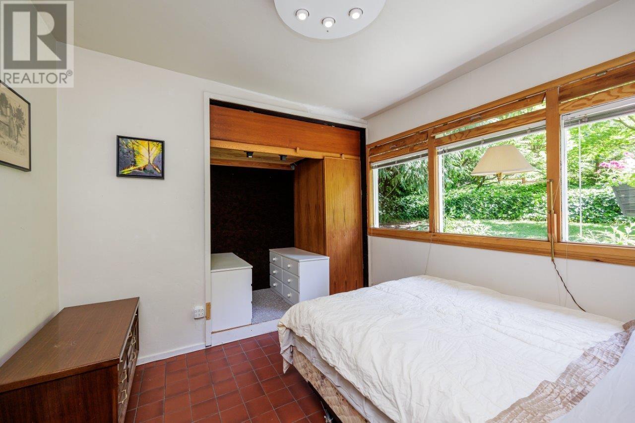 6040 Marine Drive, West Vancouver, British Columbia  V7W 2S3 - Photo 13 - R2814043