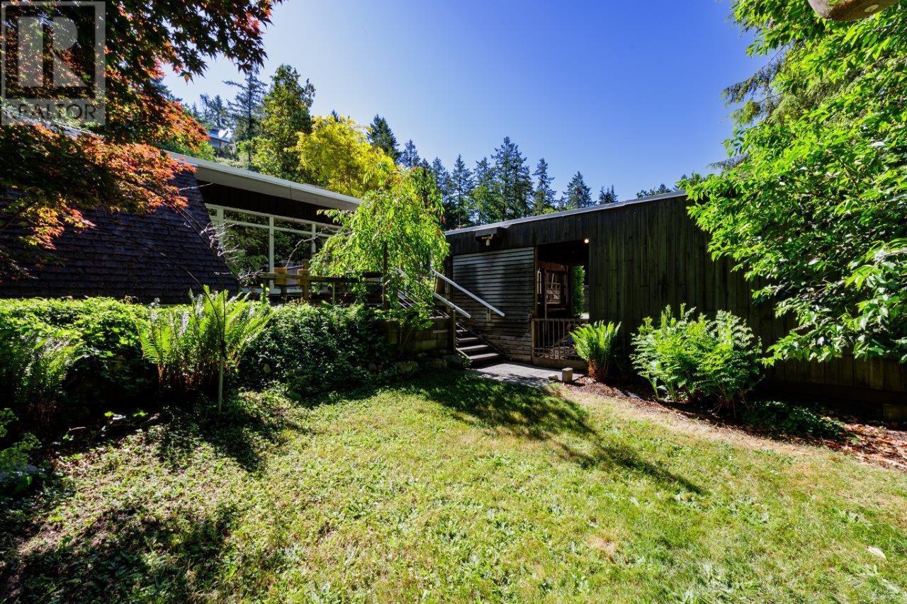 6040 Marine Drive, West Vancouver, British Columbia  V7W 2S3 - Photo 17 - R2814043