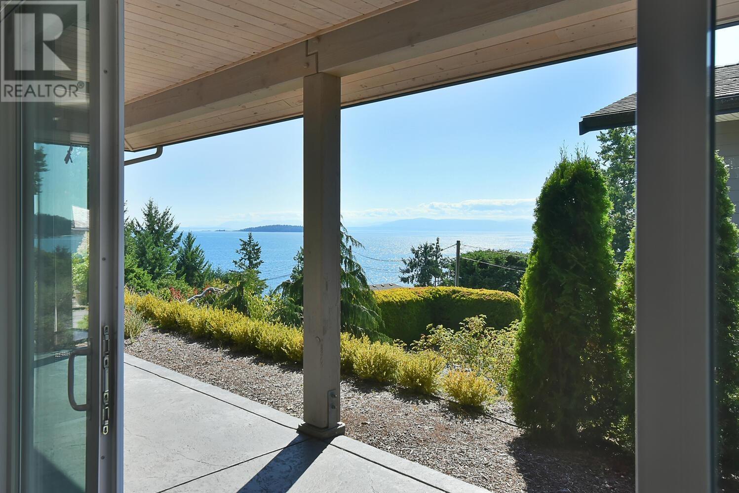 5484 Hydaway Place, Halfmoon Bay, British Columbia  V7Z 1B4 - Photo 15 - R2814057